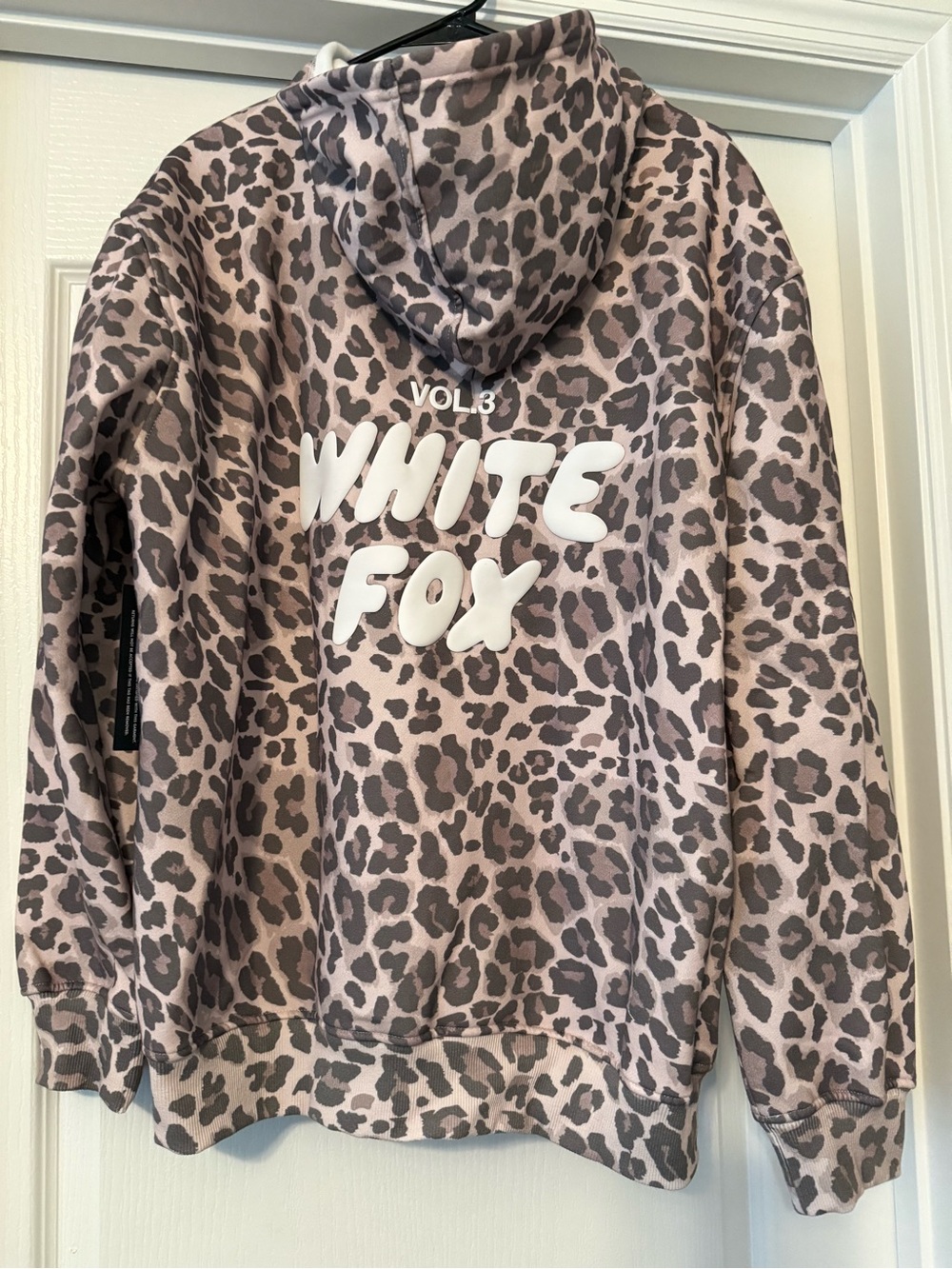 White Fox Leopard Print Hoodie M/L